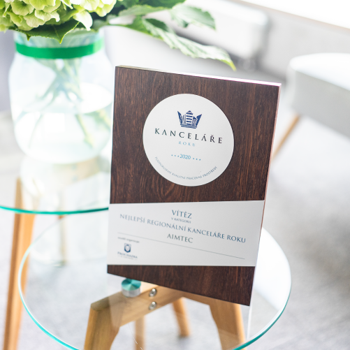 https://3970607.fs1.hubspotusercontent-na1.net/hubfs/3970607/1MKT.WEB%20Website/O%20n%C3%A1s/Awards/520x520_Award-Kancel%C3%A1%C5%99e.png